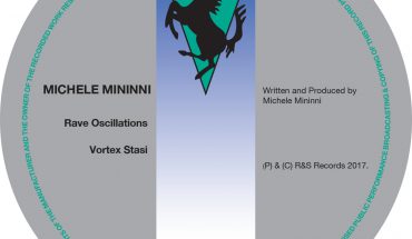 RS1707packshot
